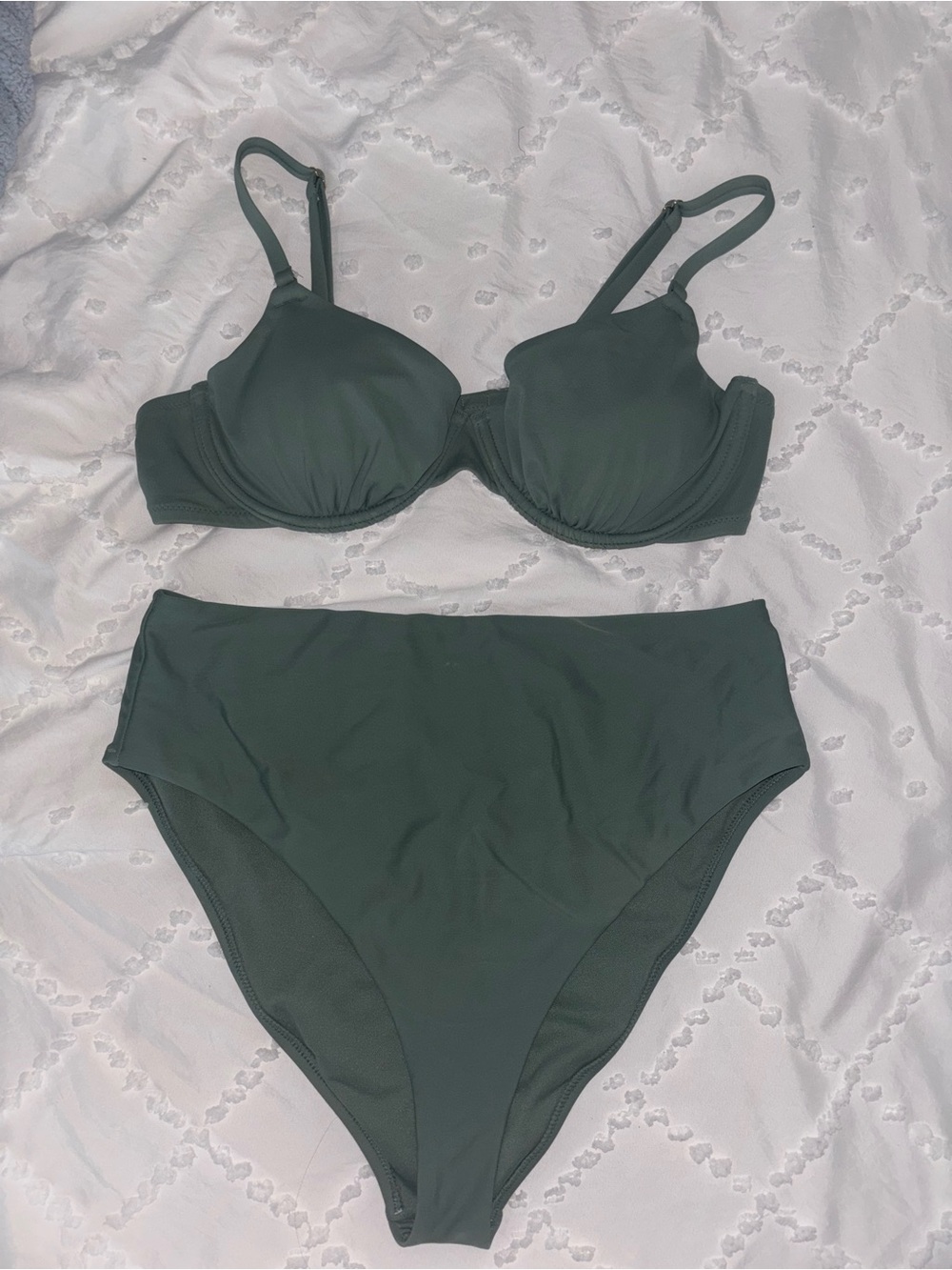 Shade & Shore Olive Green Underwire Bikini Set